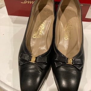 Ferragamo leather pumps